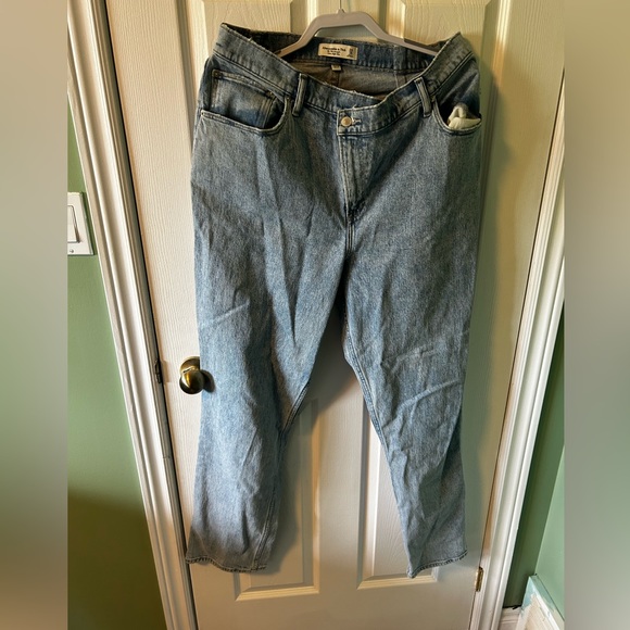 Abercrombie Jeans - Picture 2 of 2